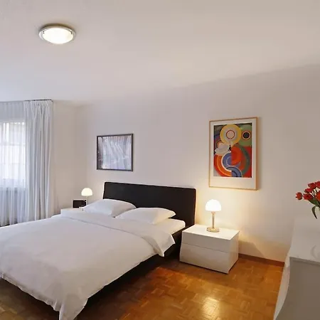 شقة Fantastic 2 Bedroom Flat Close To The