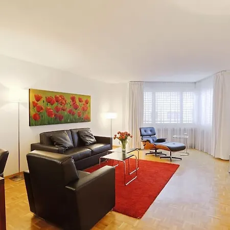Fantastic 2 Bedroom Flat Close To The *