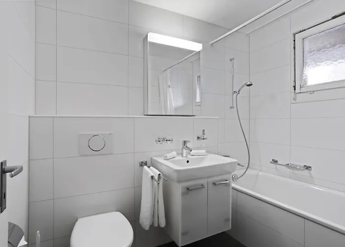 شقة Fantastic 2 Bedroom Flat Close To The زيورخ